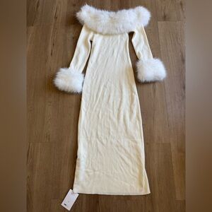NWT Motif White Fuzzy Holiday Maxi Dress in Cream Women’s Size Small